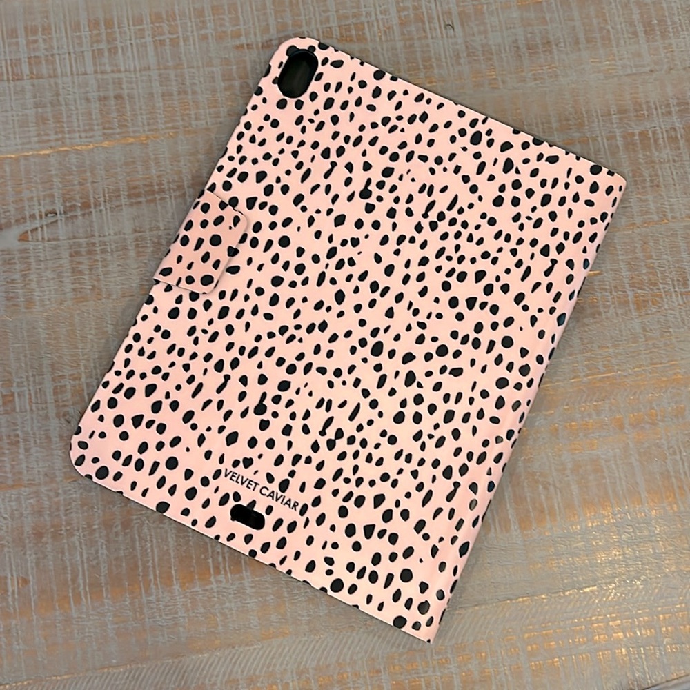 Velvet Caviar Spotted Cheetah iPad Case for Apple iPad Air 10.9” - Picture 2 of 9